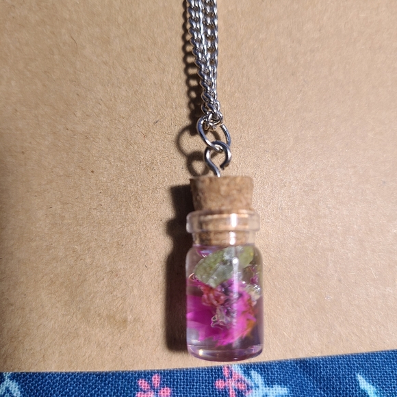 Floral Jar Necklace - Picture 3 of 6
